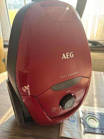 Aspirateur silencieux AEG comme neuf, Electroménager, Enlèvement, Comme neuf, Aspirateur