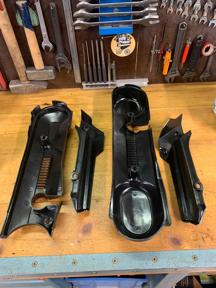 Honda Camino set originele zwarte plastiek NOS, Fietsen en Brommers, Brommeronderdelen | Oldtimers, Nieuw, Ophalen of Verzenden