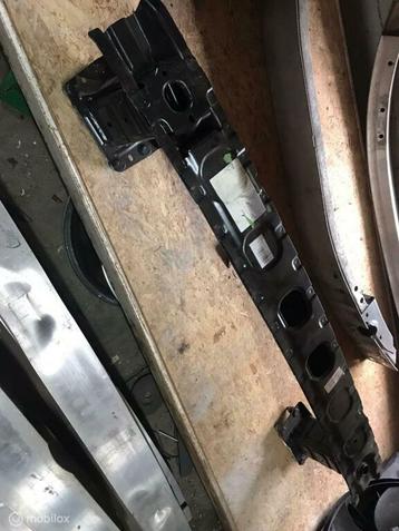 Mercedes B-klasse W246 ('11-'19) Bumperbalk achter beschikbaar voor biedingen