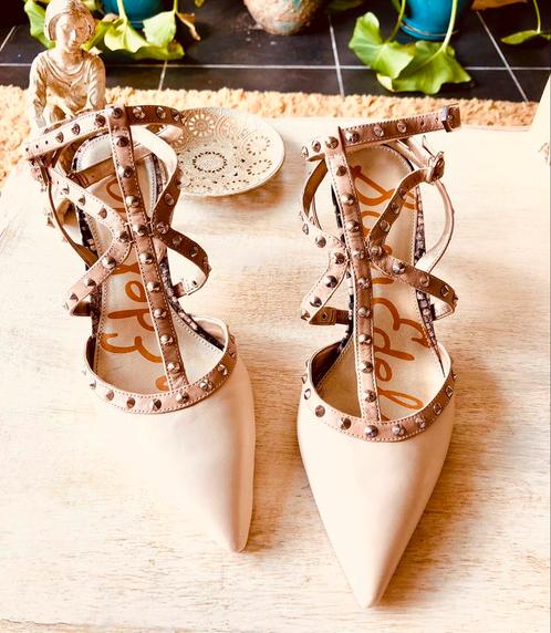 Zeer mooie beige leren pumps met studs van Sam Edelman, Kleding | Dames, Schoenen, Gedragen, Pumps, Beige, Ophalen of Verzenden