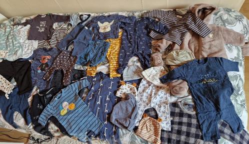 Zeer groot lot babykledij jongen 0 maanden tot 1 jaar., Kinderen en Baby's, Babykleding | Baby-kledingpakketten, Zo goed als nieuw
