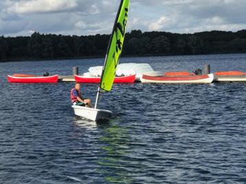 RS Zest met fok ; strandtrailer en wegtrailer, 3 à 6 mètres, Comme neuf, Enlèvement, Autres types