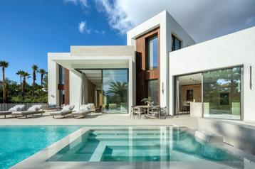 Villa te koop, Las Brisas, Costa del Sol, Spanje beschikbaar voor biedingen