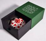 Yayoi Kusama: sculptuur met originele doos, Antiek en Kunst, Ophalen of Verzenden