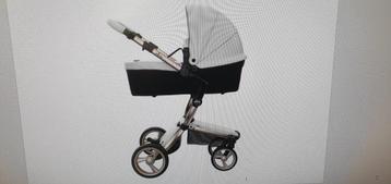 Mooie witte Mima Xari kinderwagen / buggy beschikbaar voor biedingen