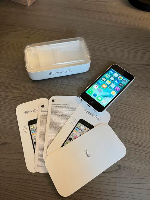 iPhone 5C + doos, Telecommunicatie, Mobiele telefoons | Apple iPhone, Zo goed als nieuw, 16 GB, Zonder abonnement, Zonder simlock