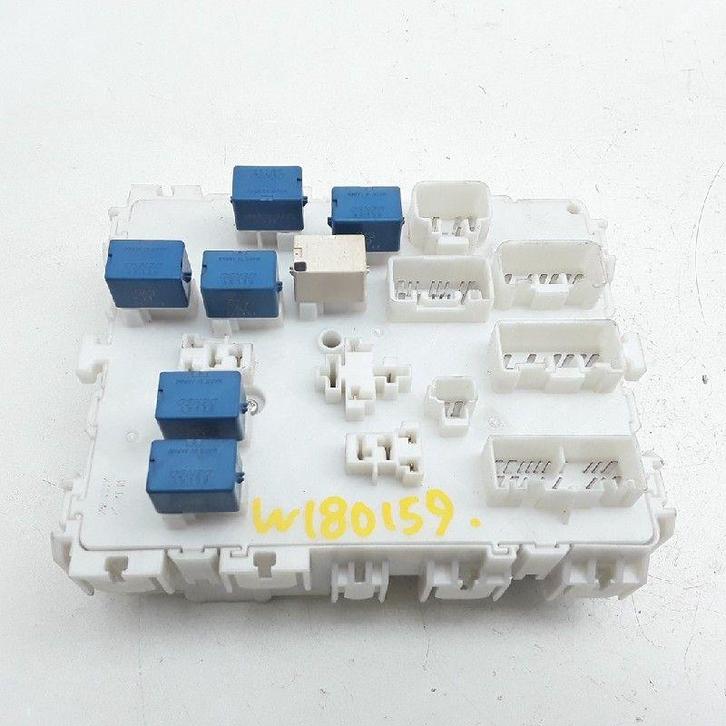 ZEKERINGKAST Suzuki Vitara (LY / MY) (|AA0A4880|), Auto-onderdelen, Elektronica en Kabels, Suzuki, Gebruikt