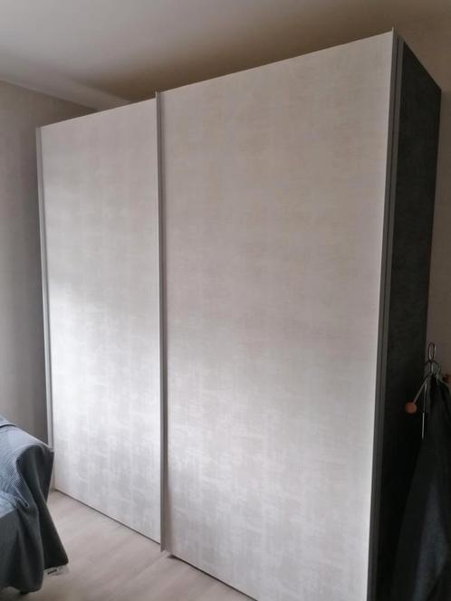 Kleerkast met schuifdeuren, Huis en Inrichting, Kasten | Kleerkasten, Zo goed als nieuw, 200 cm of meer, 150 tot 200 cm, 50 tot 75 cm