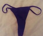 Paarse kleur string maat S, Kleding | Dames, Ondergoed en Lingerie, Ophalen of Verzenden, String