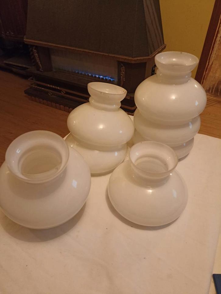 Abats jours en opaline blanche., Maison & Meubles, Lampes | Abat-jour, Enlèvement ou Envoi