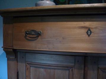 antieke kast beschikbaar voor biedingen