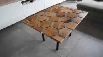 Epoxy Tafel beschikbaar voor biedingen