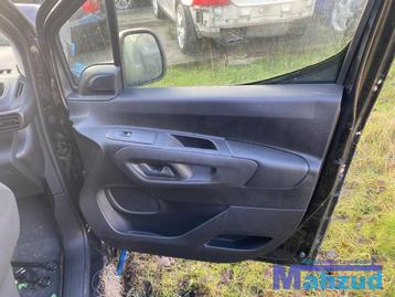 OPEL COMBO K9 rechts deurpaneel deurkaart 2018+ beschikbaar voor biedingen