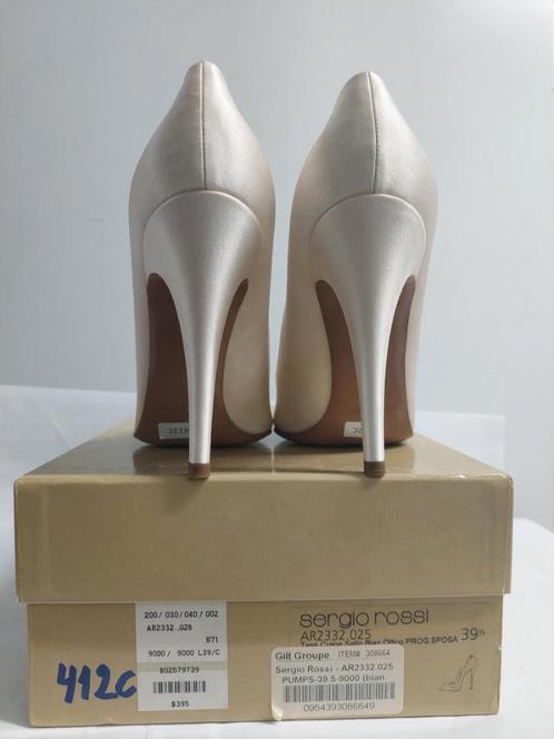 412C* Sergio ROSSI pumps van wit satijn (39,5), Kleding | Dames, Schoenen, Nieuw, Pumps, Wit, Verzenden