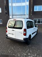 Peugeot partner 1.6 5 zitplaatsen, Auto's, Bestelwagens en Lichte vracht, Voorwielaandrijving, Euro 5, Zwart, Leder en Stof