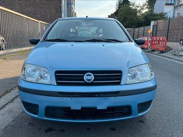 Fiat Punto 1.2 Benzine Bouwjaar 2004 111000km, Auto's, Fiat, 1242 cc, Blauw, Alarm, Bedrijf
