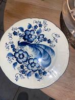 Delfts blauwe grote schaal, Enlèvement