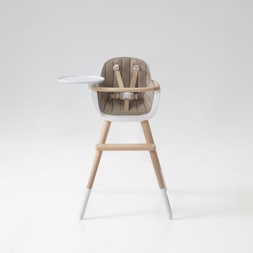 Micuna Ovo kinderstoel, Kinderen en Baby's, Kinderstoelen, Zo goed als nieuw, Overige typen, Aanschuifbaar, Afneembaar eetblad