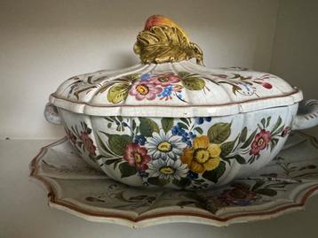 Soupiere beschikbaar voor biedingen