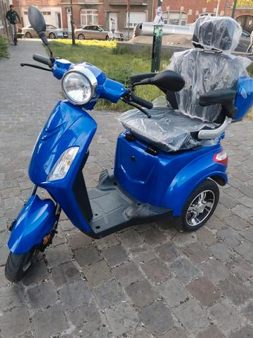 Elektrische scootmobiel bijna nieuw 25 kmu info 0488826971, Enlèvement ou Envoi, Pliant, Utilisé, Fauteuil roulant électrique
