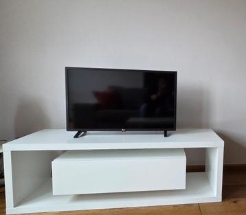 TV-meubel beschikbaar voor biedingen