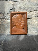 Houten portret van oude man met bril, Antiek en Kunst, Ophalen of Verzenden