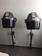 2 casques fixation murale