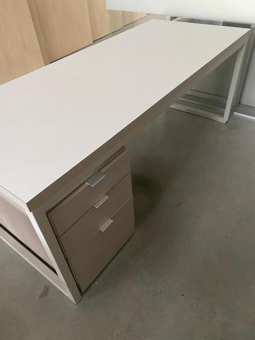Bureau met ladeblok, Huis en Inrichting, Bureaus, Zo goed als nieuw, Bureau, Ophalen