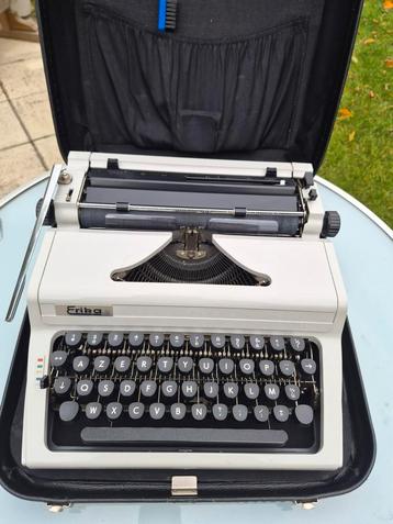 Erika typmachine beschikbaar voor biedingen