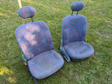 Twingo 1 fase 1 stoelen (1993) beschikbaar voor biedingen
