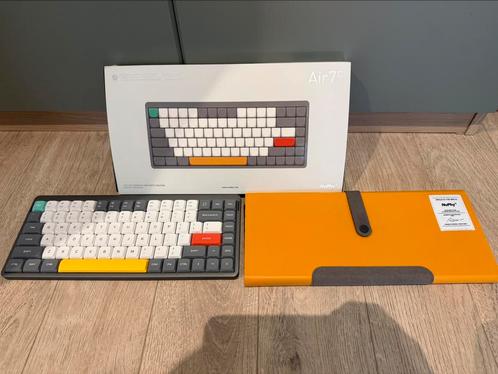 Nuphy Air75 v2 mechanisch keyboard met reishoes, Computers en Software, Toetsenborden, Zo goed als nieuw, Qwerty, Draadloos, Gaming toetsenbord