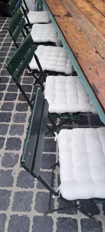 Chaises anciennes "Bistrot" beschikbaar voor biedingen