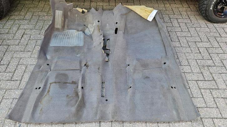 Tapijt vloerbedekking grijs antraciet BMW 3 serie E30 sedan, Auto-onderdelen, Interieur en Bekleding, BMW, Gebruikt, Ophalen