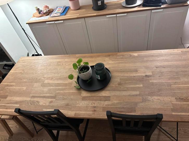 Houten tafel met zwarte metalen poten, Huis en Inrichting, Tafels | Eettafels, Gebruikt, 50 tot 100 cm, 200 cm of meer, Vijf personen of meer