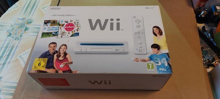 Nintendo WII Family Edition console + extra's, Games en Spelcomputers, Spelcomputers | Overige, Gebruikt, Ophalen of Verzenden