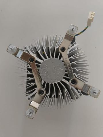 CPU Koeler AVC beschikbaar voor biedingen