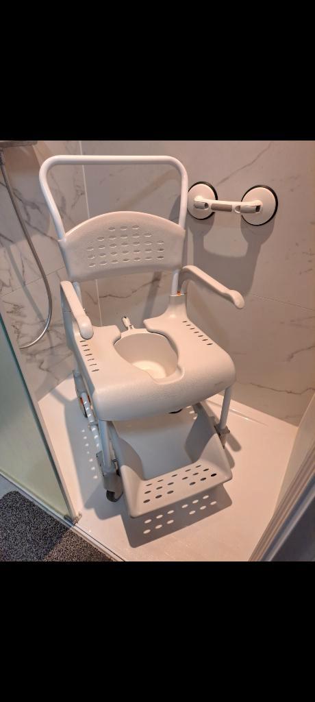 Etac clean douche rolstoel, Diversen, Verpleegmiddelen, Zo goed als nieuw, Ophalen