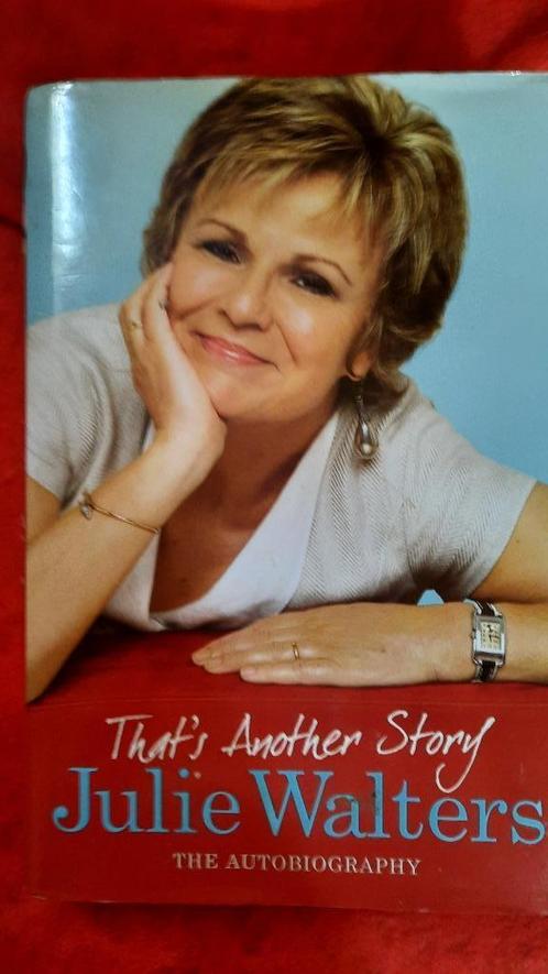 THAT'S ANOTHER STORY -JULIE  WALTERS - ENGELS, Boeken, Biografieën, Film, Tv en Media, Ophalen of Verzenden