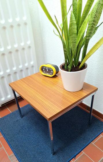 Vintage bijzettafeltje - seventies 70's  beschikbaar voor biedingen