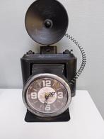 Metalen klok model  retro fototoestel, Ophalen of Verzenden, Zo goed als nieuw
