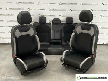 Interieur Citroen DS4 met Leer / Stof  Massage en Airbags