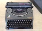 Machine à écrire Hermes Baby des années 1930