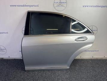 Portier 4Deurs links-achter van een Mercedes S-Klasse (775) beschikbaar voor biedingen