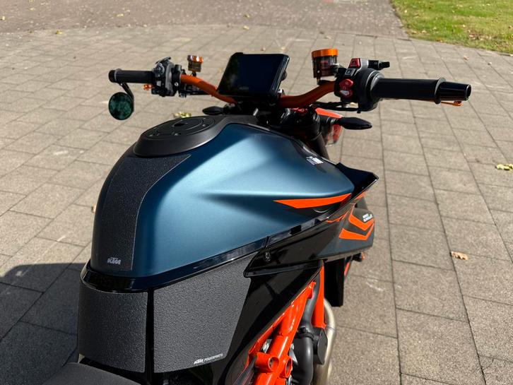 KTM Superduke 1290R Slechts 2215km!! Garantie tot 2028!!, Motoren, Motoren | KTM, Particulier, Naked bike, meer dan 35 kW, 2 cilinders