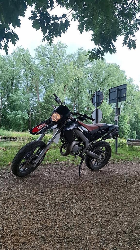 aprilia sx 50 2011, Fietsen en Brommers, Brommers | Derbi, Gebruikt, Ophalen