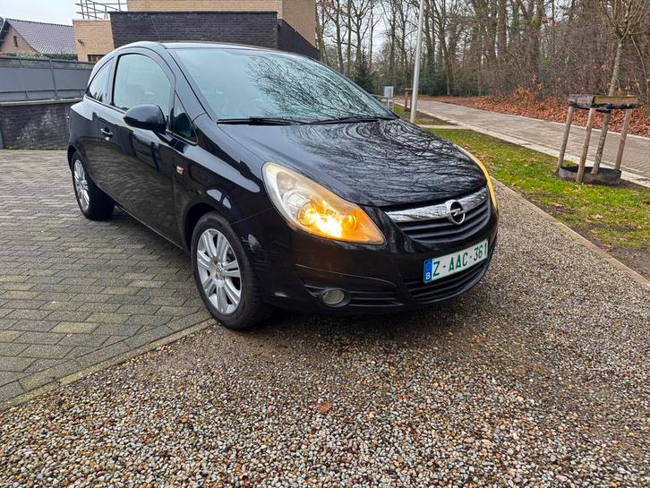 Opel corsa 1200 benzine, Autos, Opel, Entreprise, Achat, Corsa, Essence, Hatchback, 2 portes, Boîte manuelle, Noir, Noir, Tissu