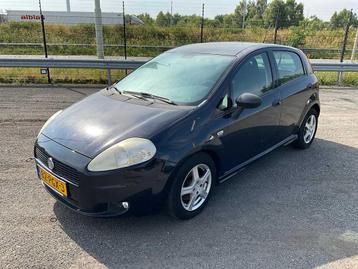 2011 Fiat Grande Punto Personenauto 82-PGX-3, Auto's, Fiat, Euro 5, Monovolume, Gebruikt, Grande Punto