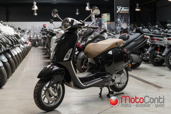 Vespa Primavera 50 [Vergunning] [Einde .0%] [-5%], Fietsen en Brommers, Scooters | Vespa, Nieuw, Overige modellen, Benzine, Ophalen of Verzenden
