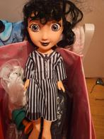 Poupée mercredi avec la chose, Collections, Enlèvement, Poupée