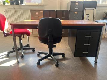 Bureau, Huis en Inrichting, Bureaus, Ophalen, Zo goed als nieuw, Bureau